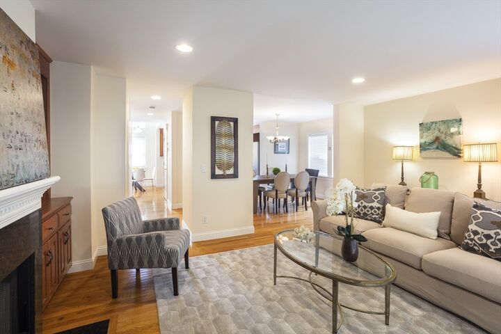Property Photo: 1077 Boylston St 1077 MA 02161