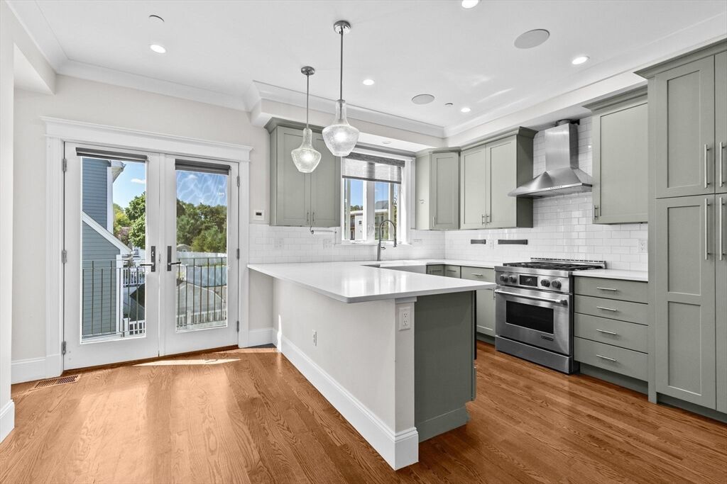 Property Photo:  51C Coffey St 51C  MA 02122 