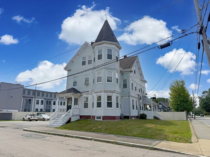 Property Photo: 401 N Warren Ave MA 02301