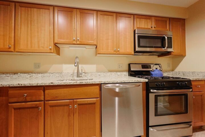 Property Photo:  365 Washington St 4  MA 02062 