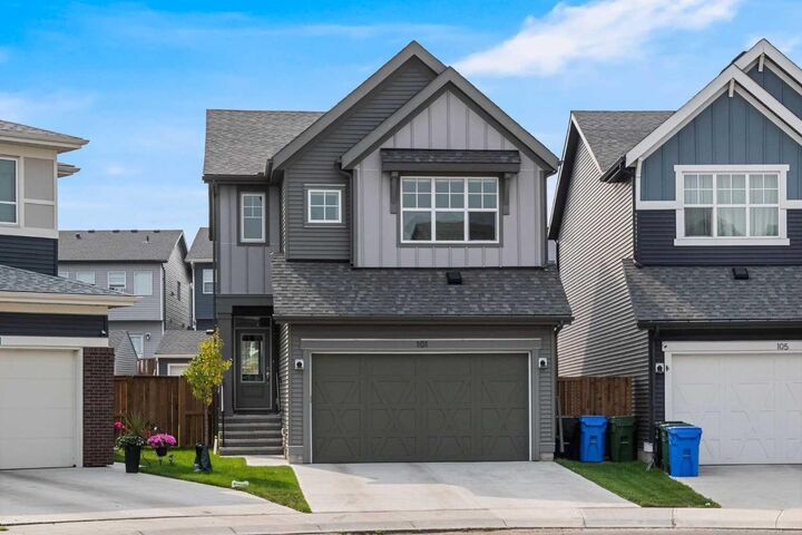 Property Photo:  101 Mallard Grove SE  AB T3S 0E2 