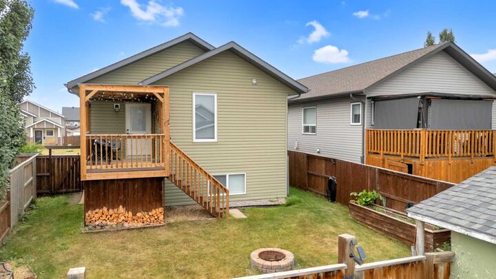 Photo de la propriété:  17 Cedar Crescent  AB T4M 0A2 