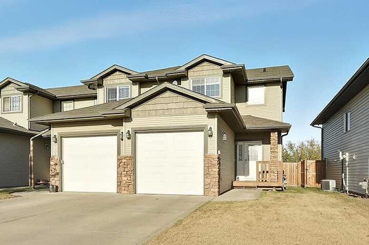 5610 Prairie Ridge Avenue  Blackfalds AB T4M 0C2 photo
