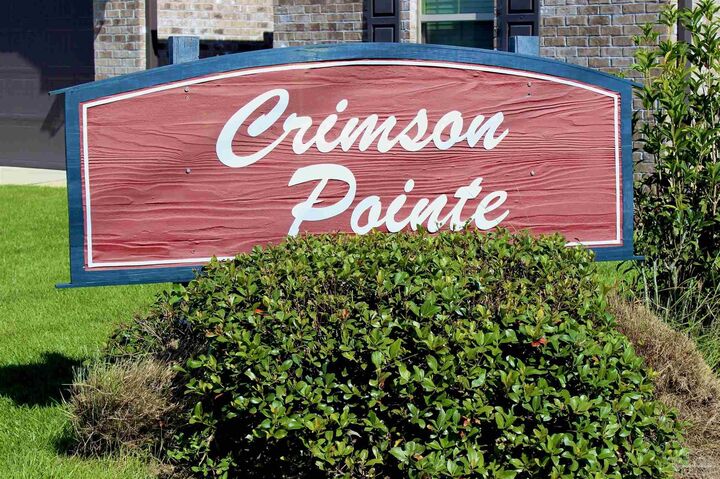Property Photo: 9511 Crimson Pointe Cir FL 32526