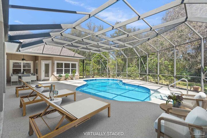 Property Photo: 2756 Muirfield Dr FL 32566