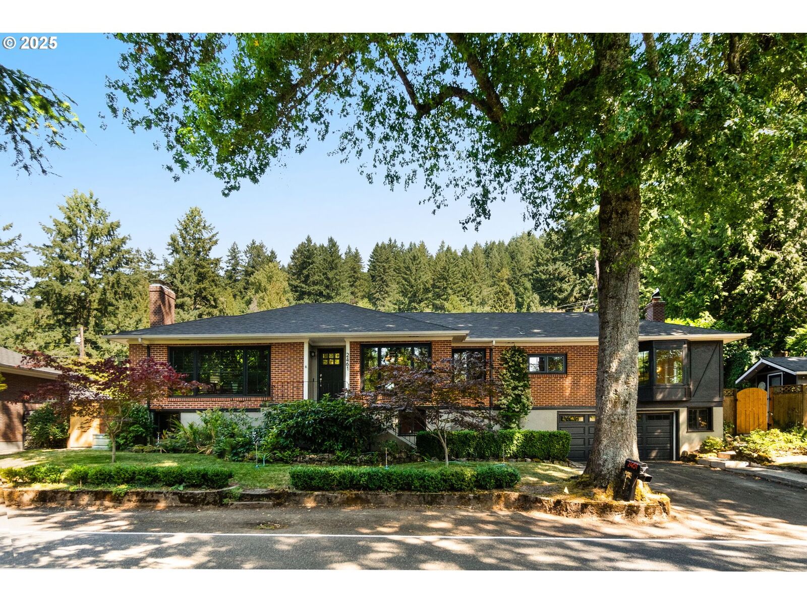 Property Photo: 2461 SW Sunset Blvd OR 97239