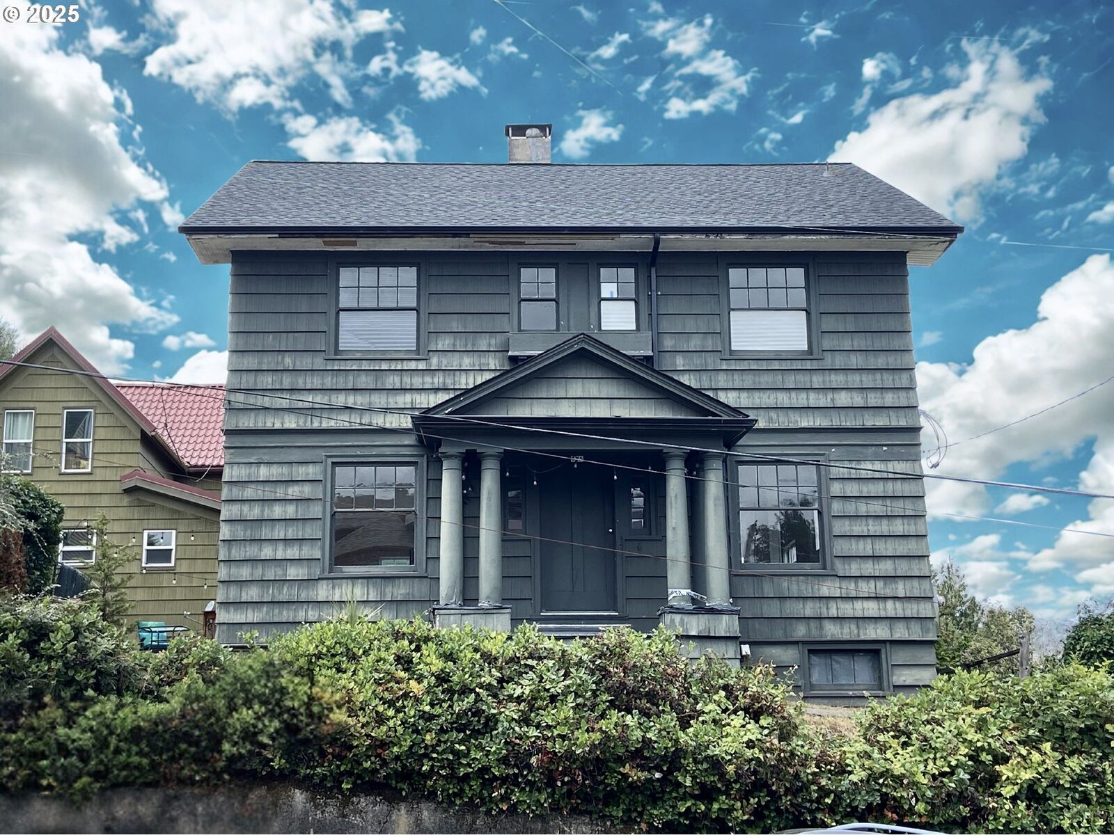 Property Photo:  975 16th St  OR 97103 