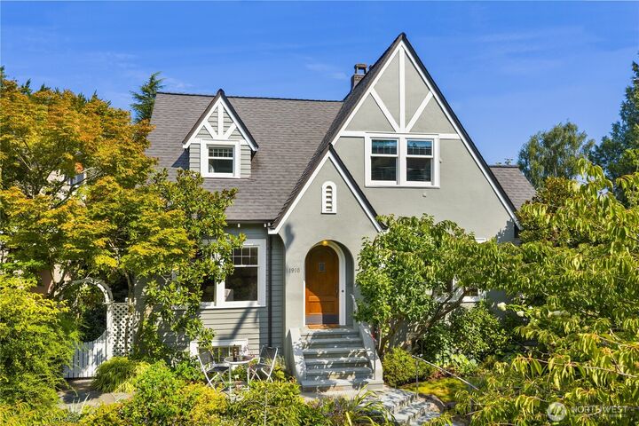 1910 E Galer Street  Seattle WA 98112 photo
