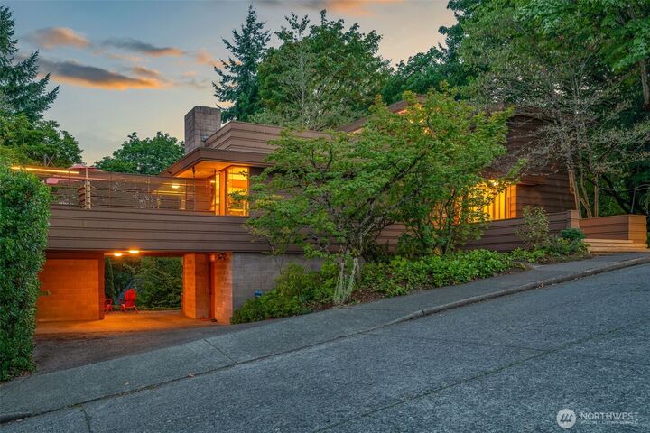 Property Photo:  3303 S Massachusetts Street  WA 98144 