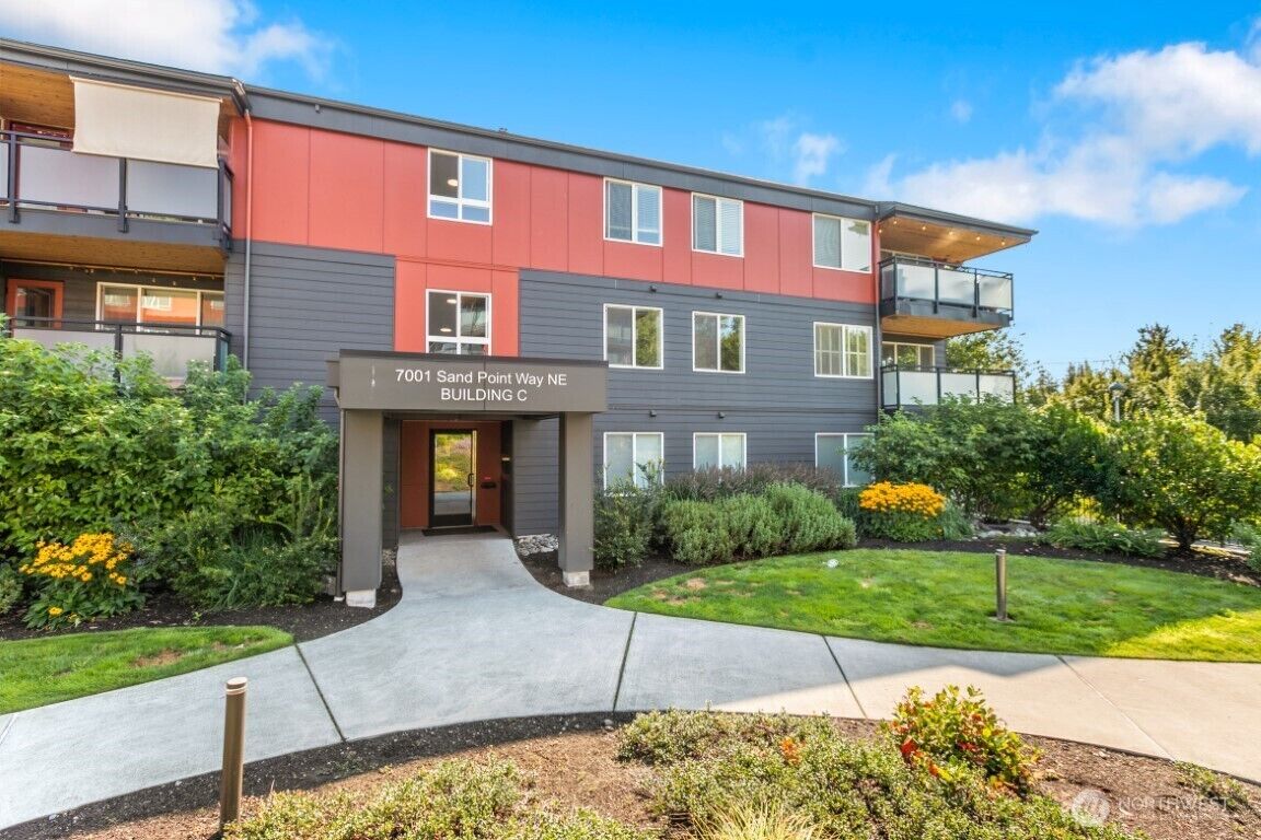 Property Photo:  7001  Sand Point Way NE C102  WA 98115 