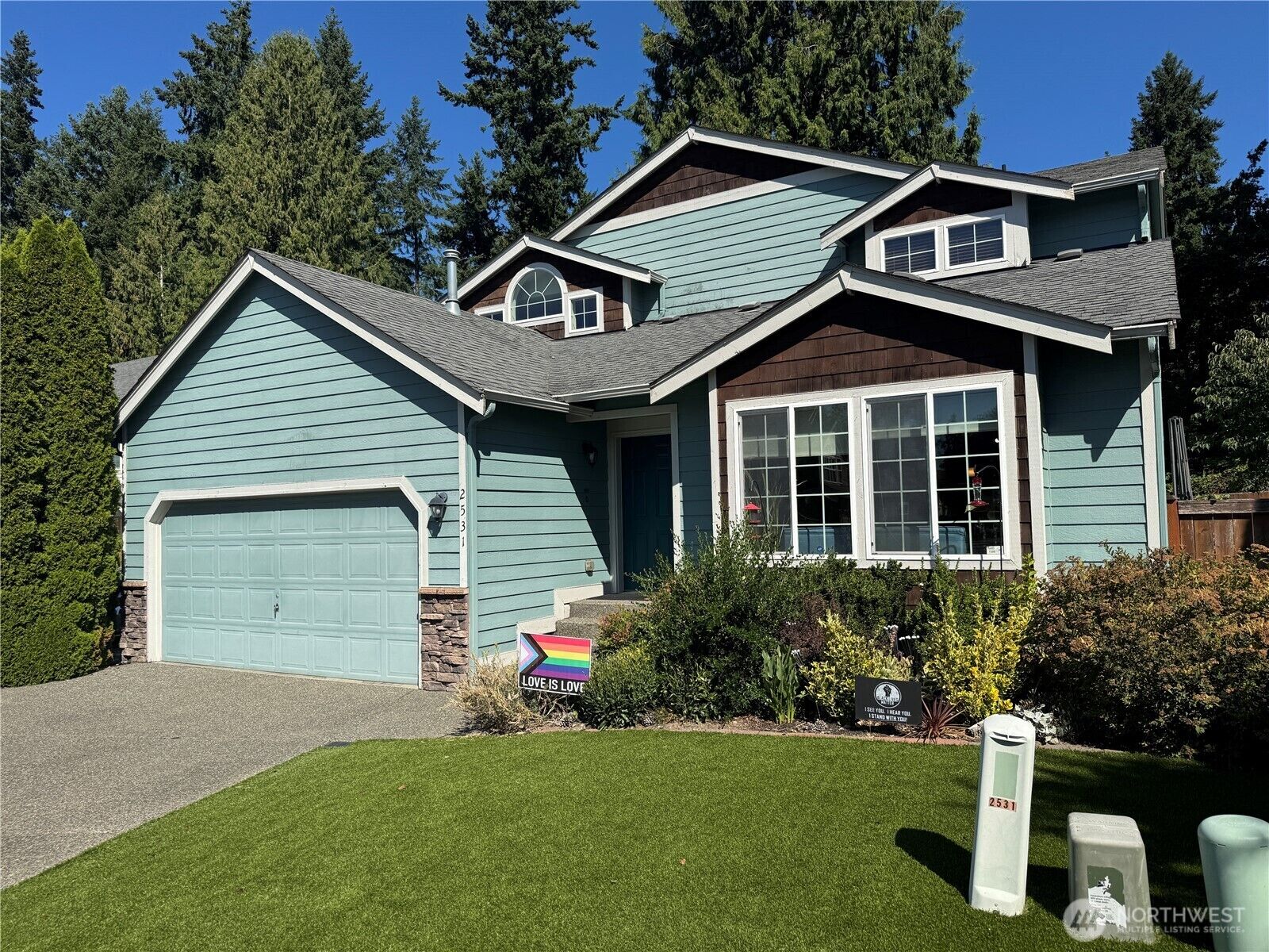 Property Photo:  2531  Blaine Avenue NE  WA 98056 