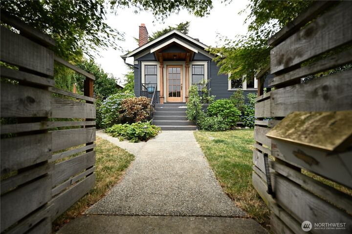 Property Photo:  5414  36th Avenue SW  WA 98126 