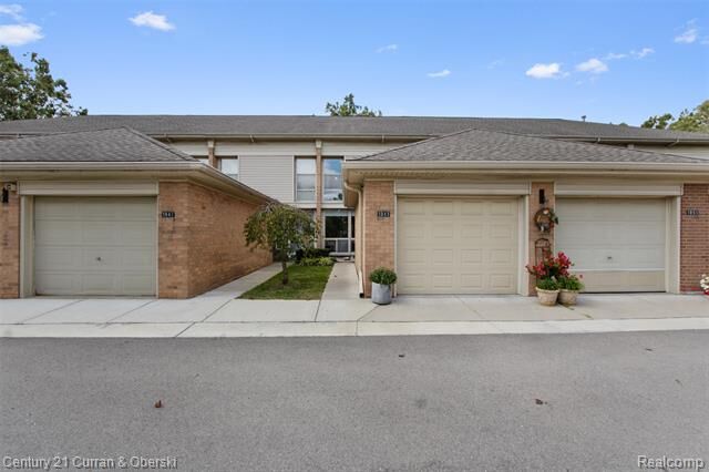 Property Photo:  1049 Trevor Place  MI 48207 