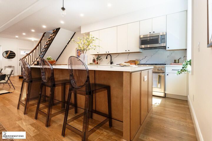 Property Photo: 72 Verandah Place NY 11201