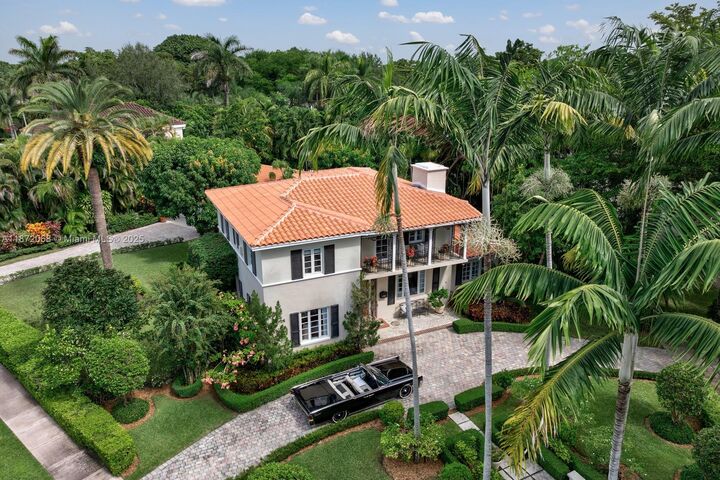 Property Photo:  3408 Toledo St  FL 33134 
