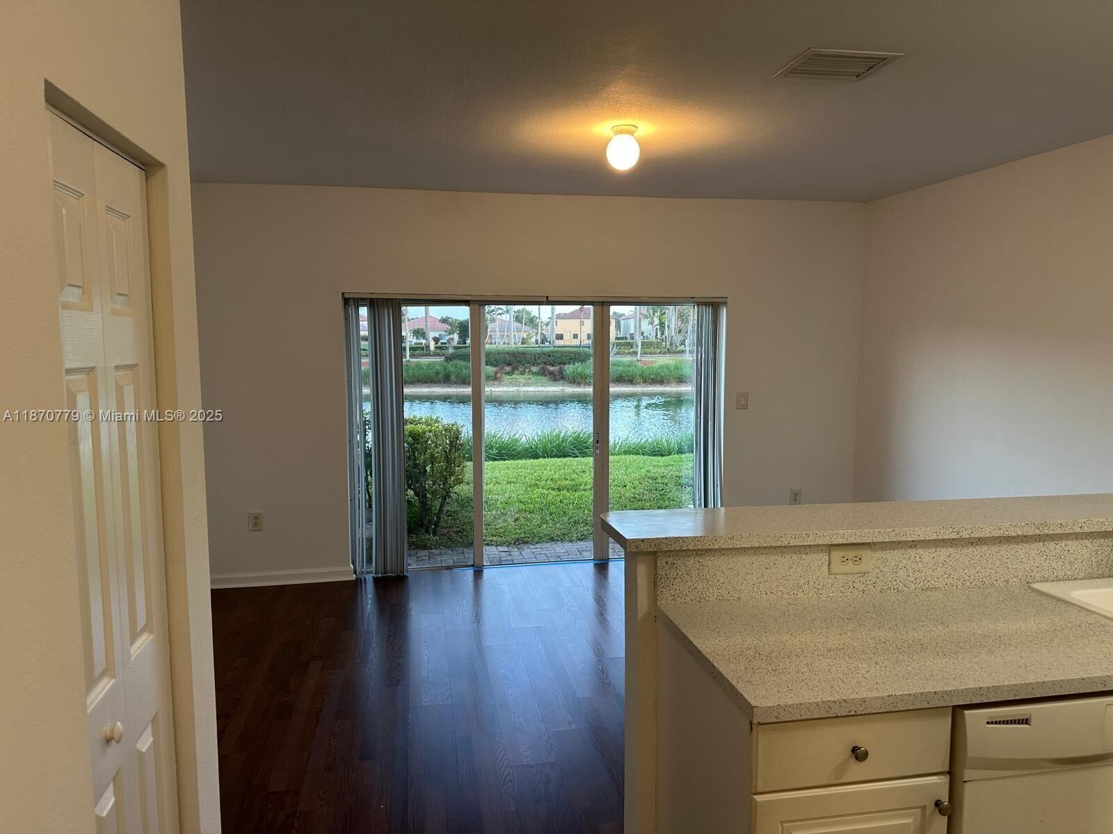 Property Photo: 1555 NE 33rd Rd 104-2 FL 33033