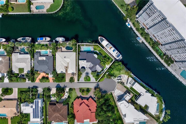 Property Photo: 500 Palm Dr FL 33009
