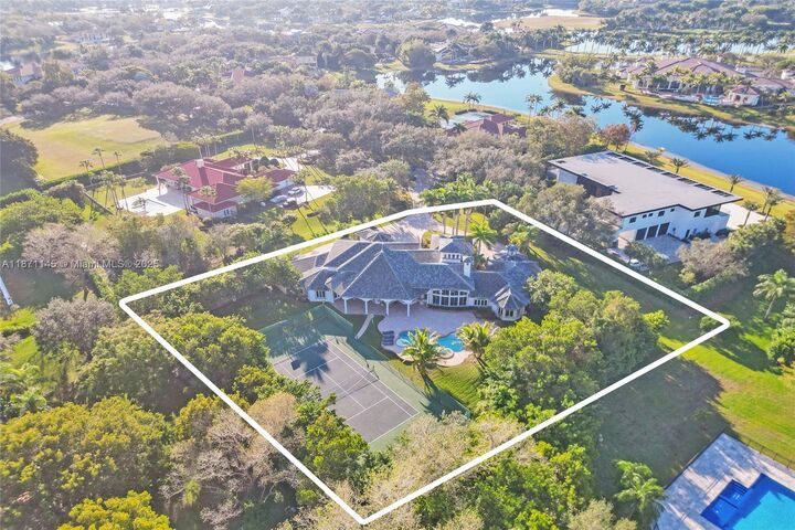 Property Photo: 3079 Old Still Lane FL 33331