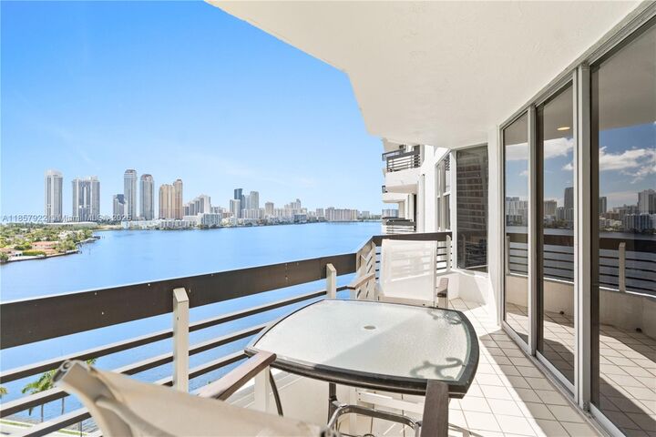 Property Photo: 3600 Mystic Pointe Dr 1616 FL 33180