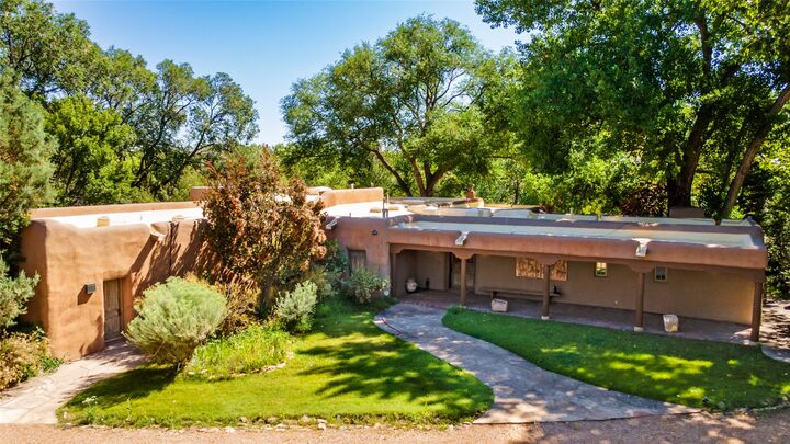 Property Photo:  6 Magdalen  NM 87540 