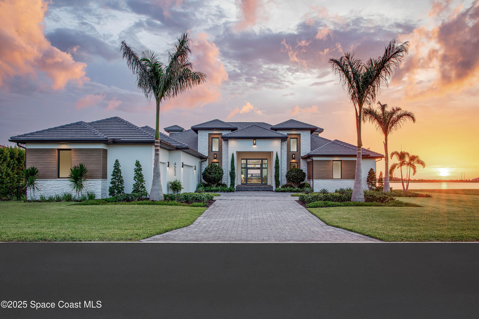 Property Photo: 4552 Tennyson Drive FL 32955
