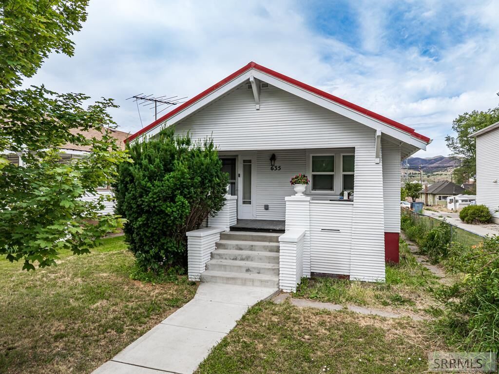 Property Photo: 635 S 4th Avenue ID 83201