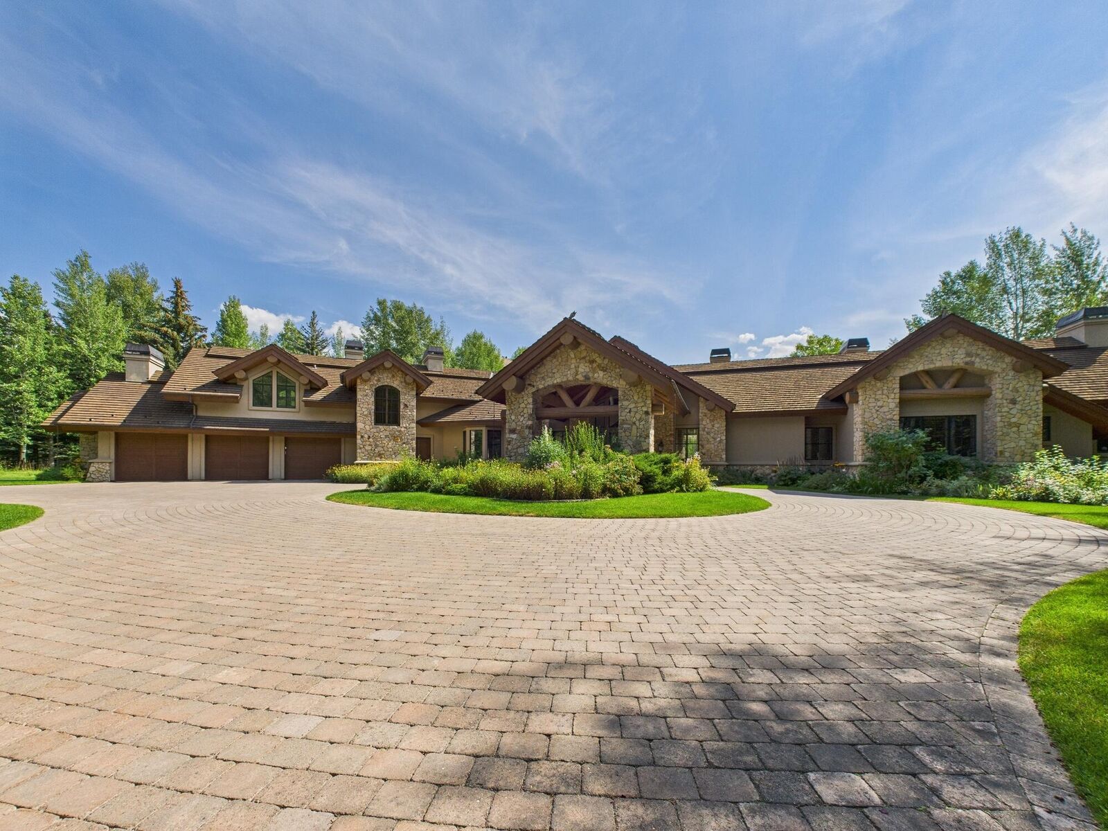 Property Photo: 120 Eagle Lake Dr ID 83333