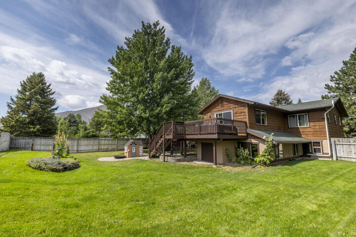 1555 Baldy View Dr  Hailey ID 83333 photo