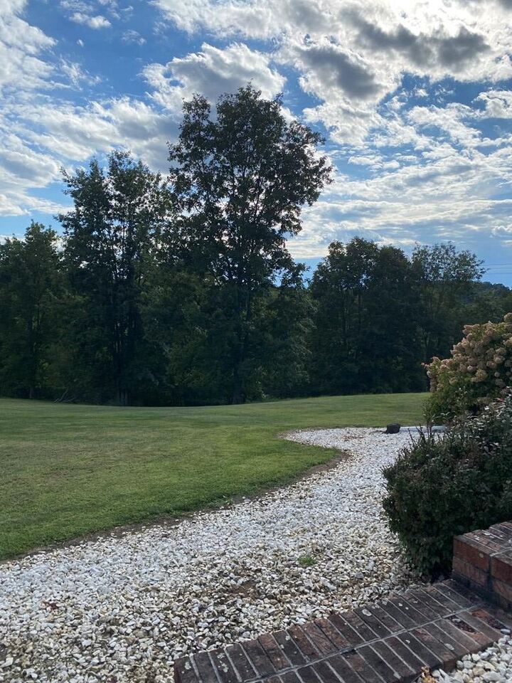 Property Photo: 561 Hillsboro Drive VA 24630