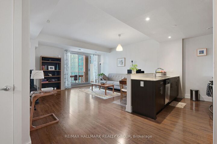 Property Photo: 100 Champagne Avenue S 706 ON K1S 4P4