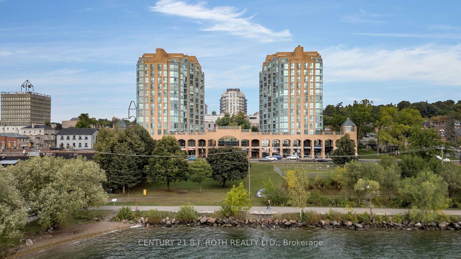 Property Photo: 140 Dunlop Street E 907 ON L4M 1B1