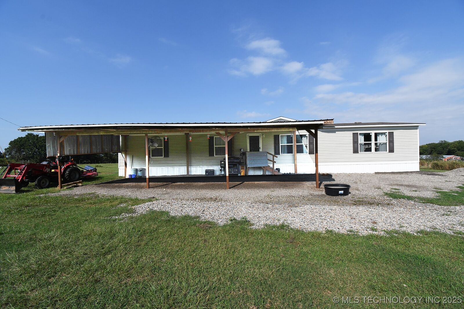 Property Photo: 40280 S 4542 Road OK 74941