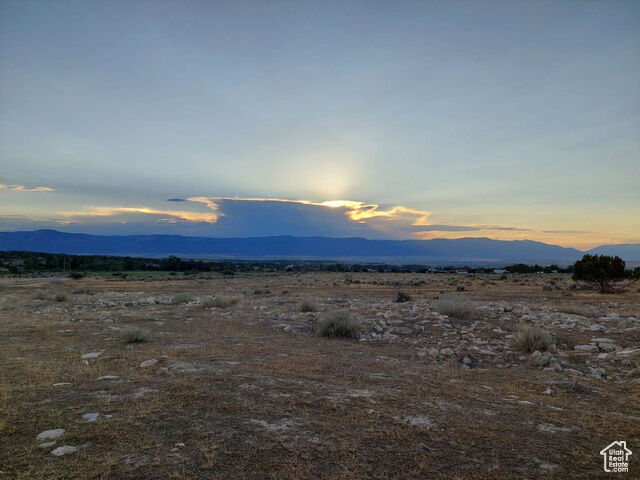 Property Photo: 12860 N 8647 E UT 84662