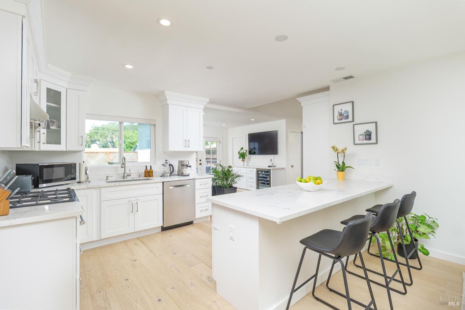 Property Photo:  35 Hillview Avenue  CA 94901 