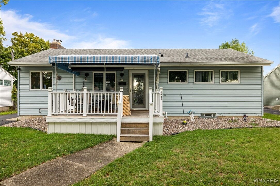 Property Photo: 1021 97th Street NY 14304