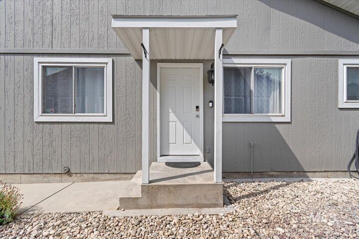 Property Photo:  8584 W Rifleman St  ID 83704 