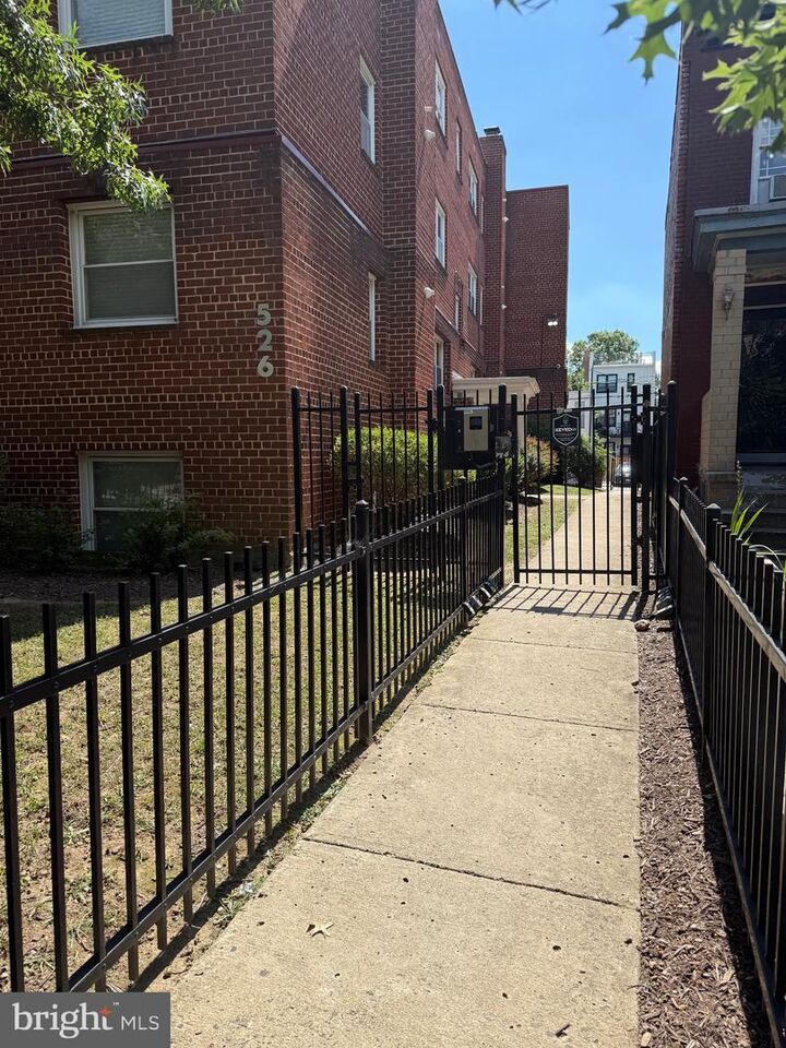 526 Kenyon Street NW 104  Washington DC 20010 photo