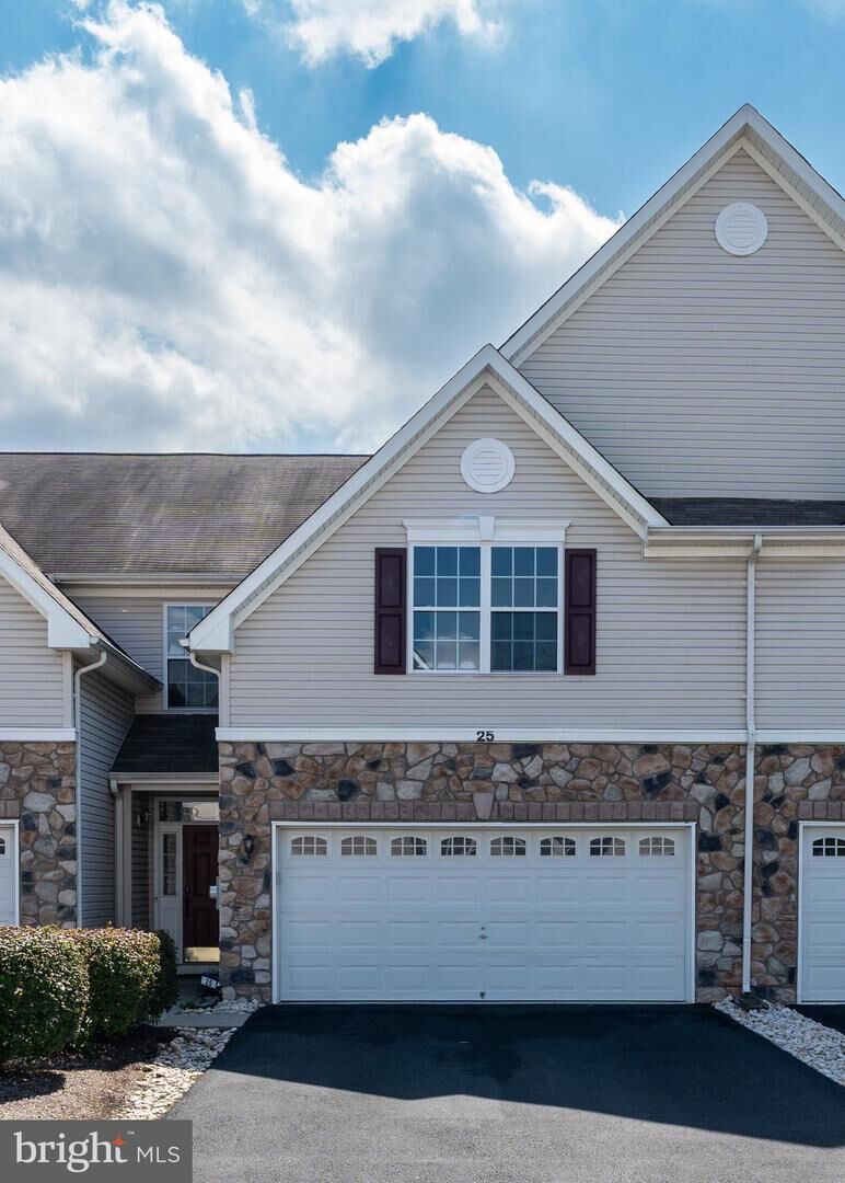 Property Photo:  25 Blake Drive  NJ 08534 