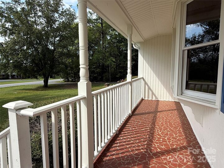 Property Photo: 7645 Robinson Church Road NC 28075
