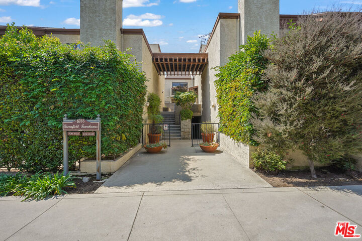 1655 Greenfield Ave  Los Angeles CA 90025 photo