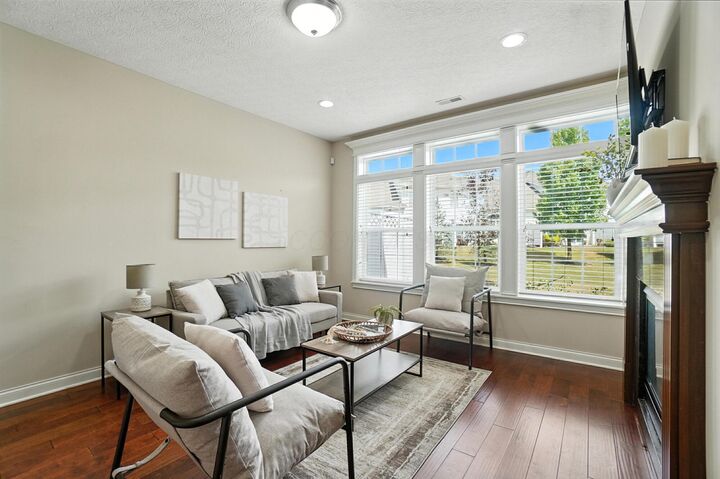 Property Photo:  4653 Newport W Loop  OH 43123 