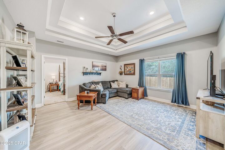 Property Photo: 212 Villa Bay Drive FL 32407