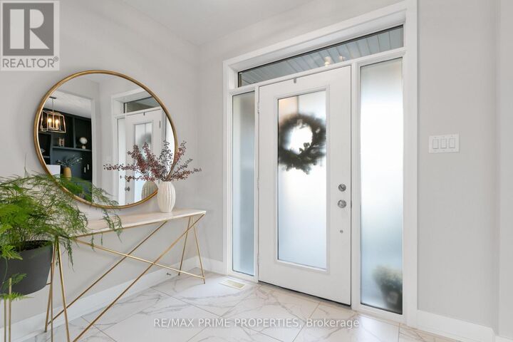Property Photo: 148 Aubrais Crescent ON K1W 0N1