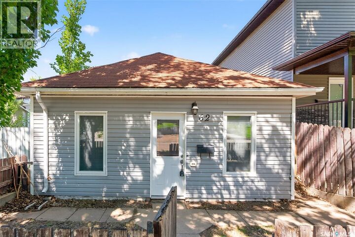 Property Photo:  62 Iroquois Street E  SK S6H 4S8 