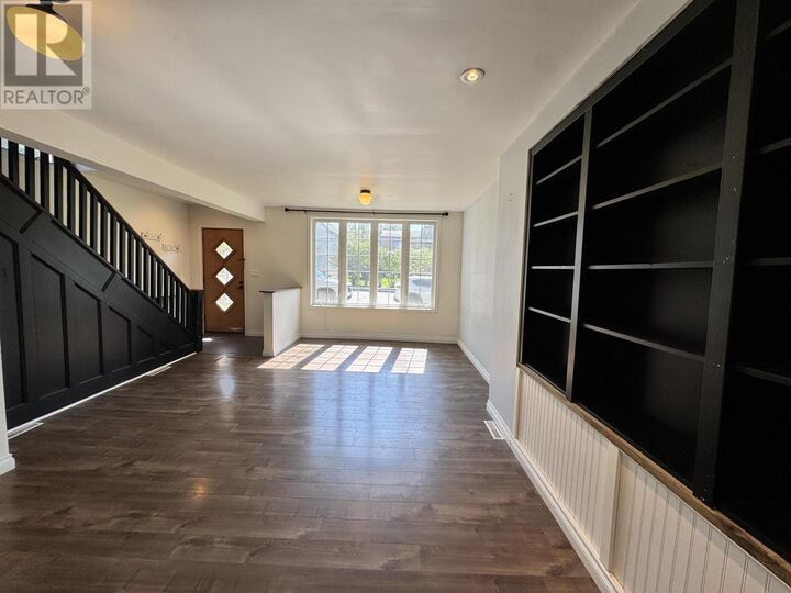 Property Photo:  514 First Street South  ON P9N 1C9 