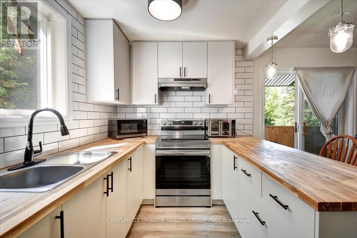 Property Photo: 2289 Loop Road ON K0L 3C0
