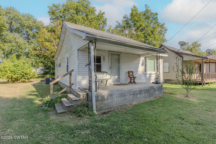 Property Photo:  418 S Washington Avenue  TN 38012 