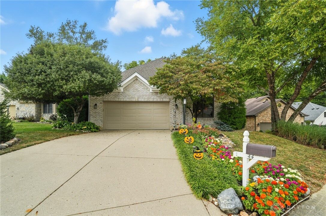Property Photo:  44 Dunnington Court  OH 45066 