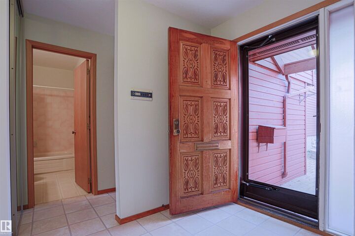 Property Photo: 500 Lessard Drive NW 26 AB T6M 1G1