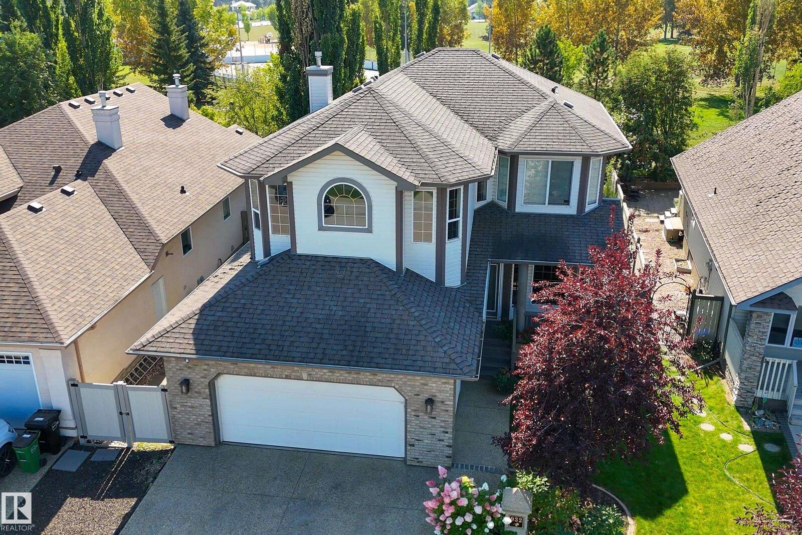 Property Photo: 932 Proctor Wynd NW AB T5T 6N6